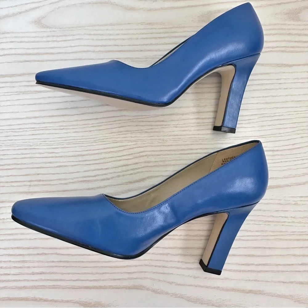 Nine West Vintage 90s Style Closed Toe Slip In Basic Pumps Sky Blue Size 5.5
